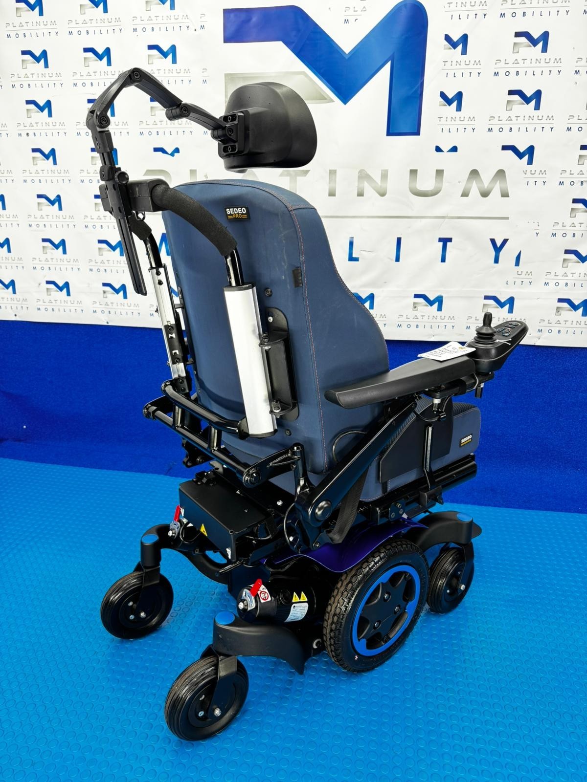 Sunrise Quickie Q300M Mini Powerchair 4 mph Riser Electric Wheelchair (1903)