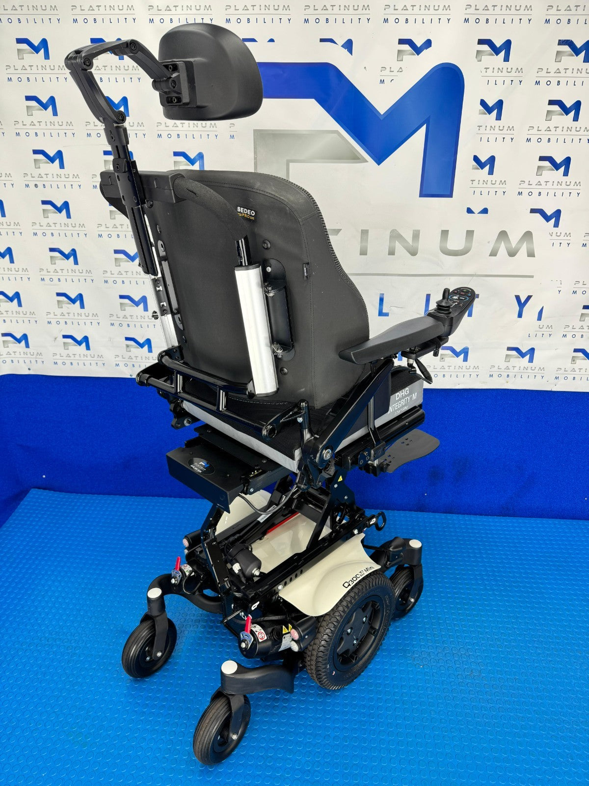 Sunrise Quickie Q300 M Mini Powerchair 6 mph Riser Electric Wheelchair 1960