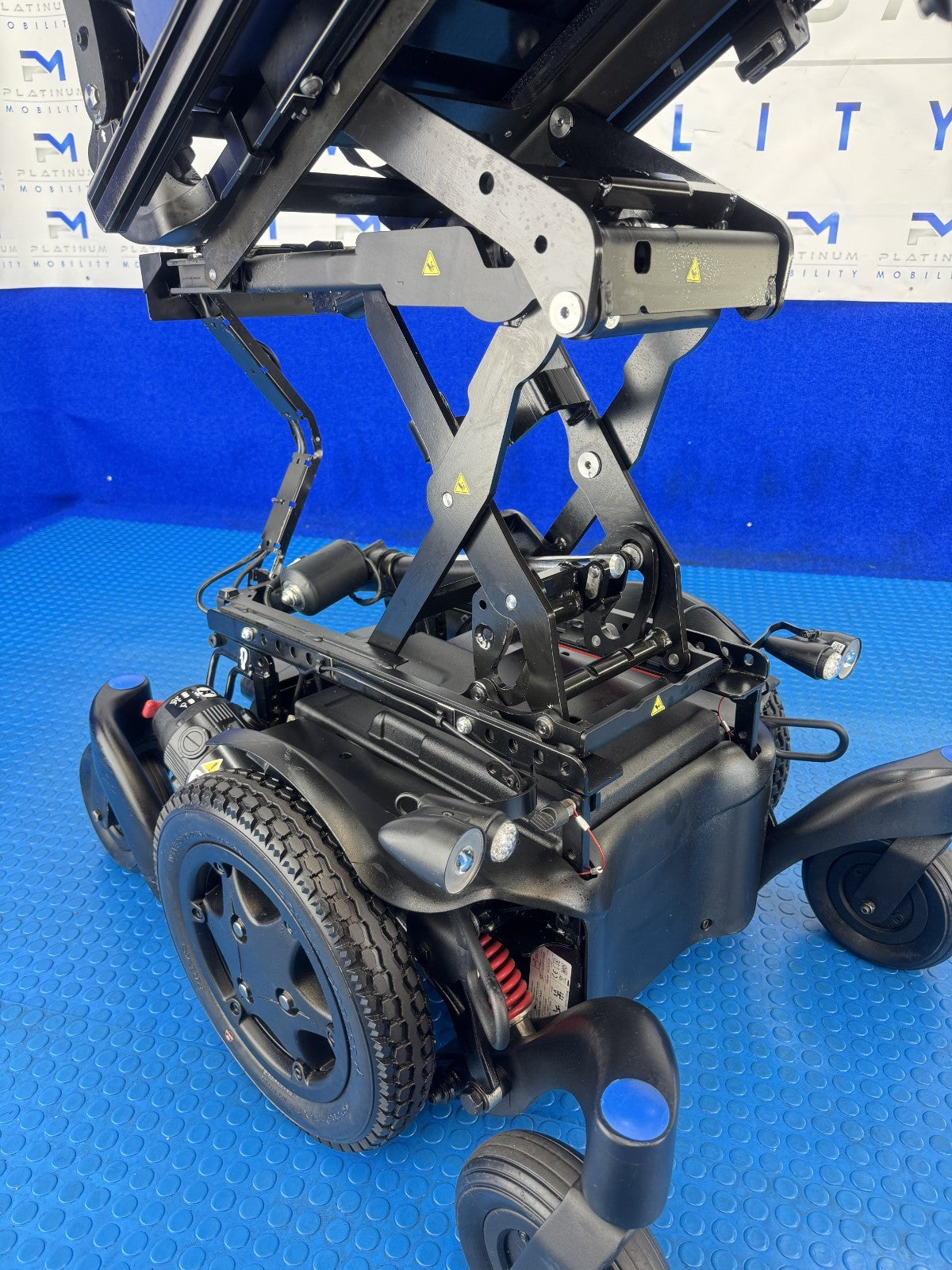 Sunrise Quickie Q500 M Powerchair – 6mph Rise & Tilt Electric Wheelchair 2255