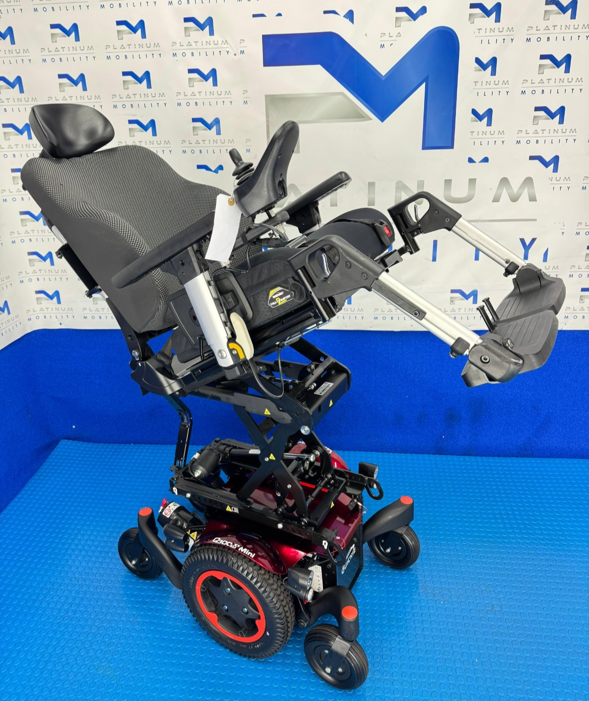 Sunrise Quickie Q300M Mini Powerchair 6mph Riser Electric Wheelchair *2010