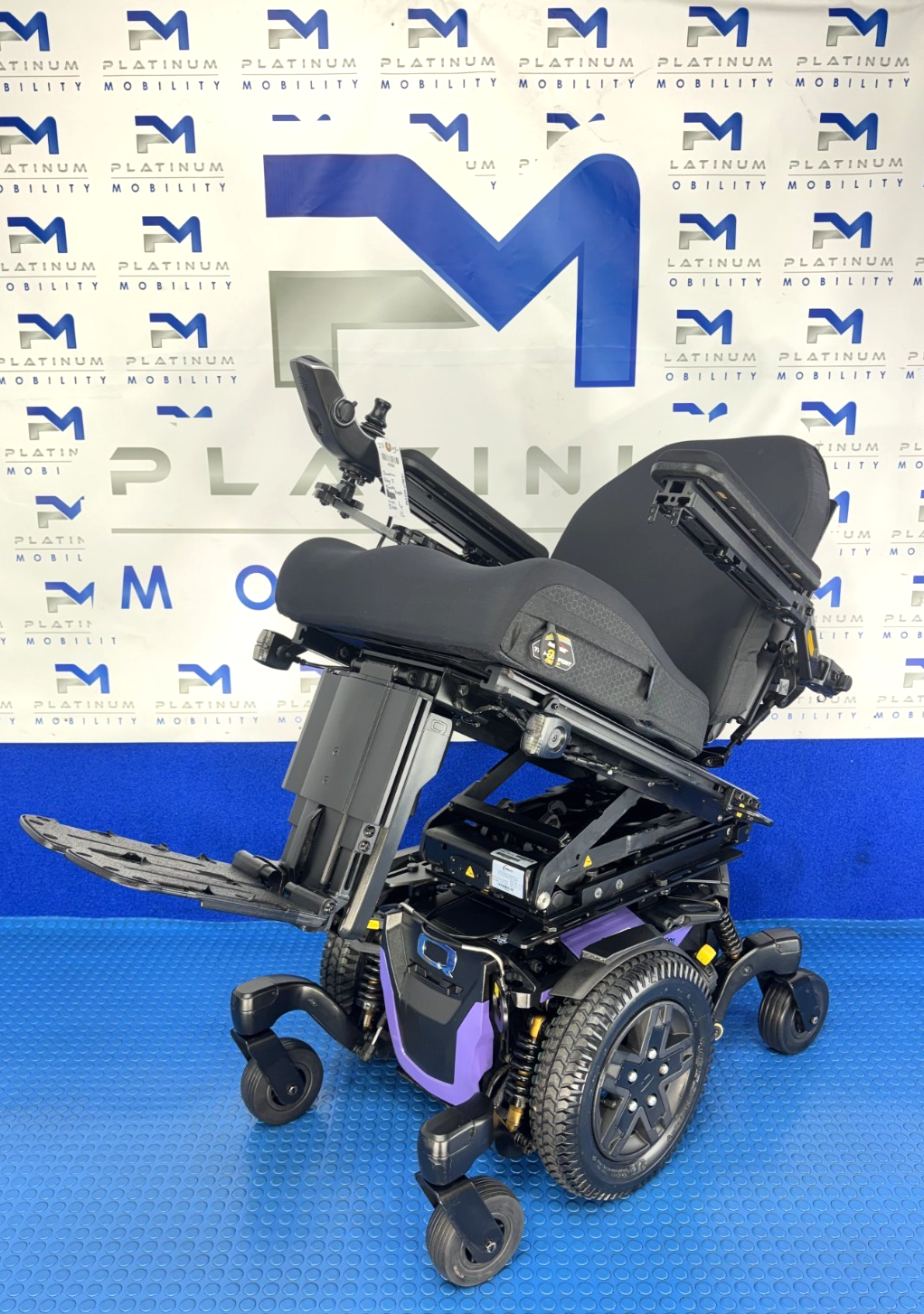 PRIDE QUANTUM EDGE 3 STRETTO 6 MPH ELECTRIC Rise, Tilt, Legs  POWERCHAIR 4066