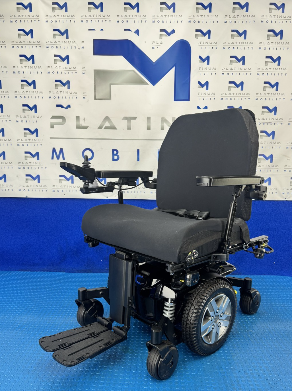 Quantum Q6 2.0 Edge HD Electric Powerchair 4mph Heavy Duty 32st Mid Wheel 2776