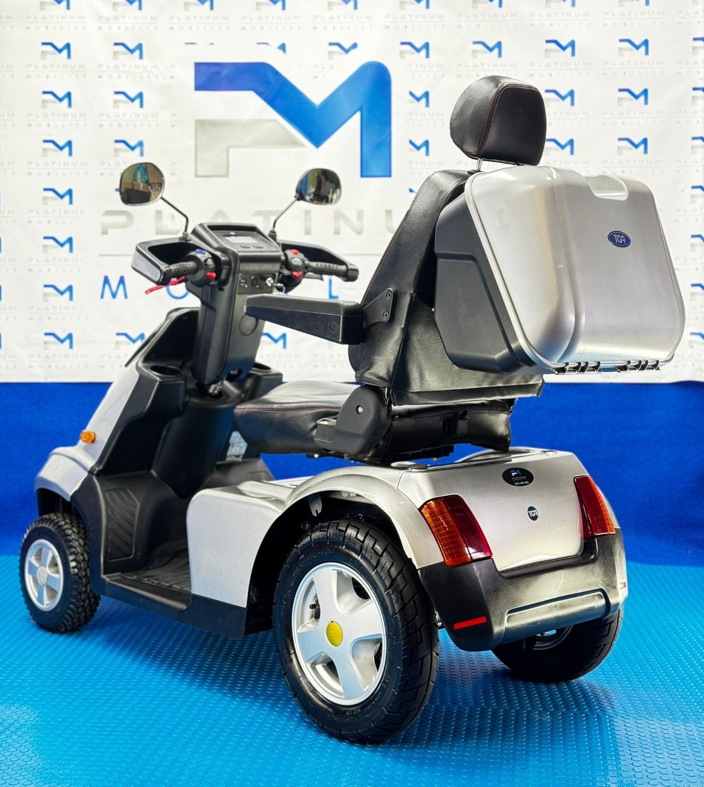 2022 TGA Breeze S4 8MPH All Terrain Mobility Scooter Immaculate Condition 1924