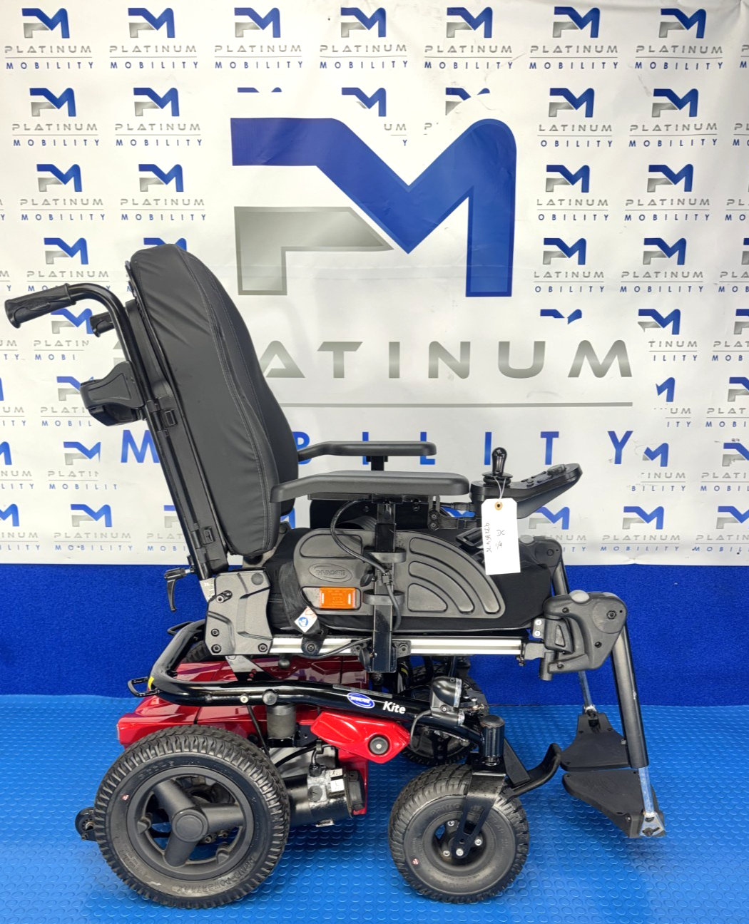 Invacare Kite 6mph Electric Powerchair Wheelchair New Batteries Ref 2866