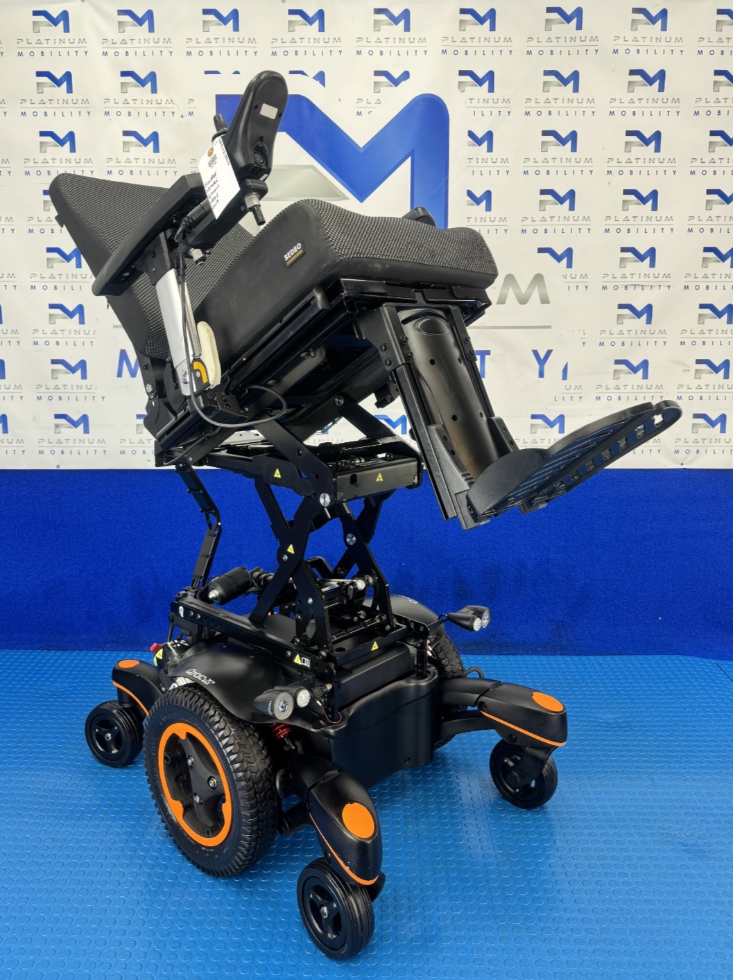 Sunrise Quickie Q700 M Powerchair – 6mph Riser Tilt Electric Wheelchair 2298
