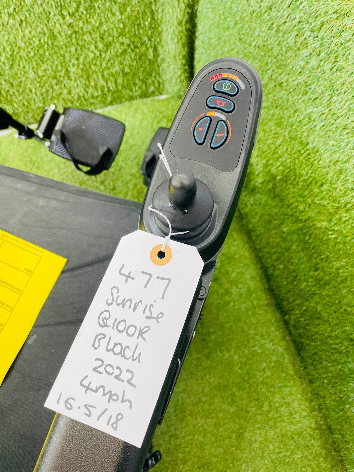 SUNRISE Quickie Q100 R 4 MPH Compact Mobility Electric Wheelchair Powerchair