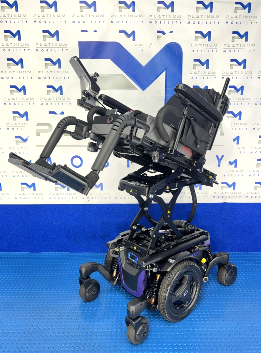 PRIDE QUANTUM EDGE 3 STRETTO 6 MPH ELECTRIC  POWERCHAIR Narrow 4047