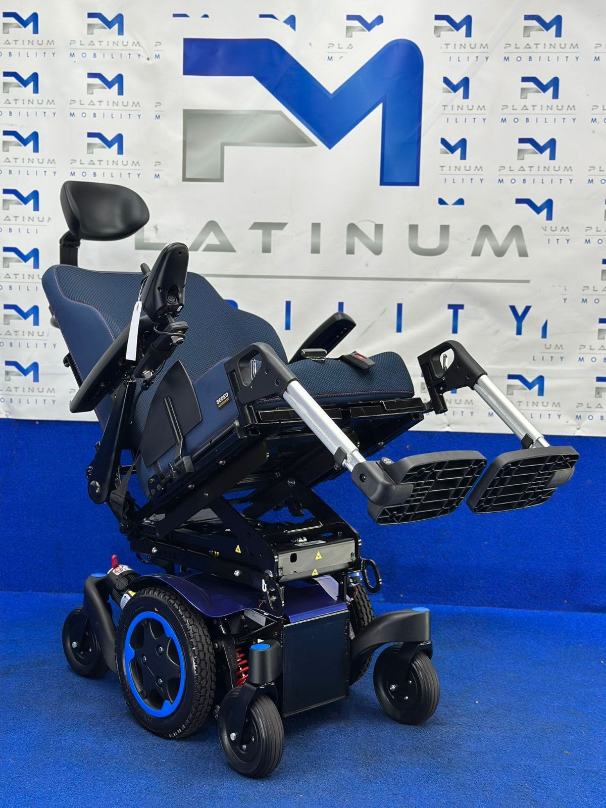 Quickie Q300M Mini Powerchair 4 mph Riser Electric Wheelchair by Sunrise (1711)
