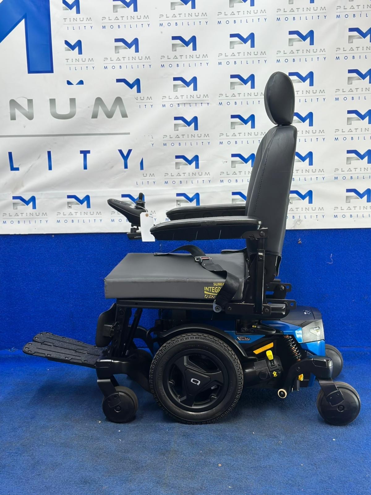 Quantum Edge 3 Stretto Powerchair – 4mph, Compact Electric Wheelchair (1248)