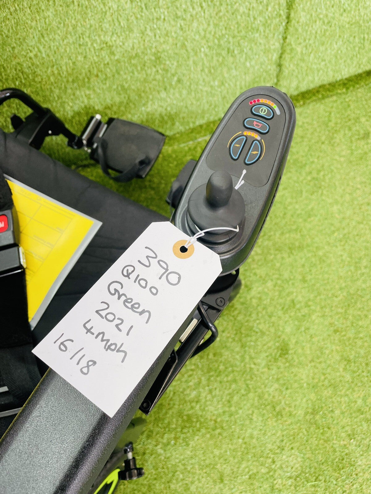 Powerchair Quickie Q100R Compact Indoor Outdoor Sunrise Medical Comfy Mid Wheel