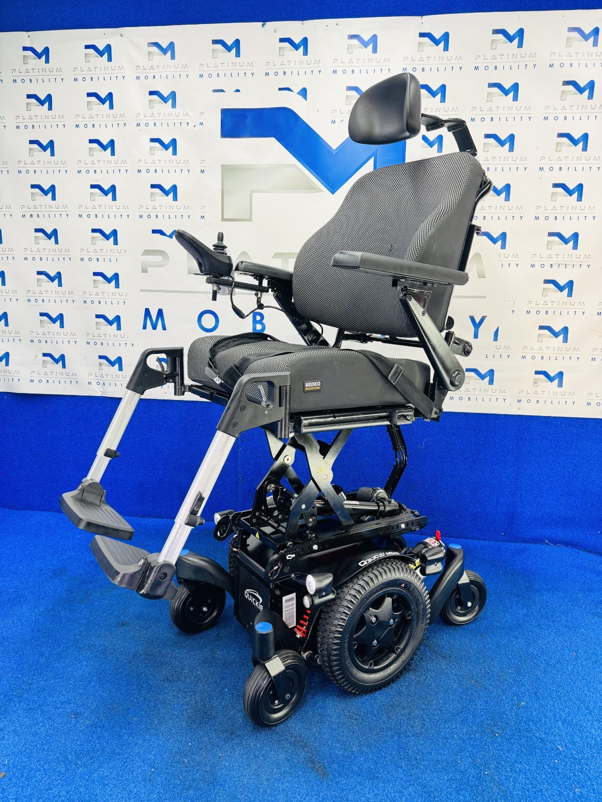 Quickie Q300 Mini Powerchair – 6mph Riser Electric Wheelchair by Sunrise (1451)