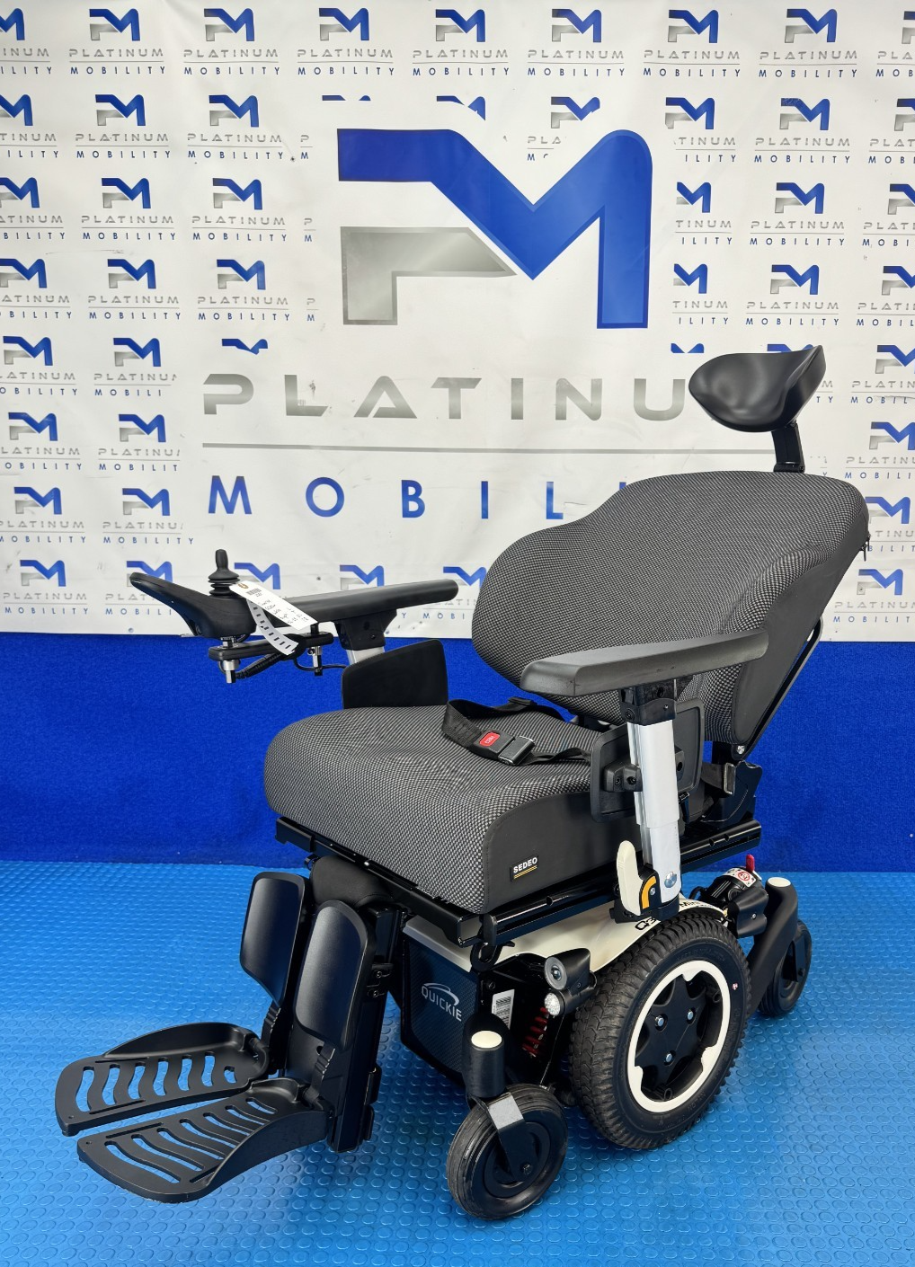 2025 Sunrise Quickie Q300 M Powerchair 6 mph Electric Wheelchair 2357