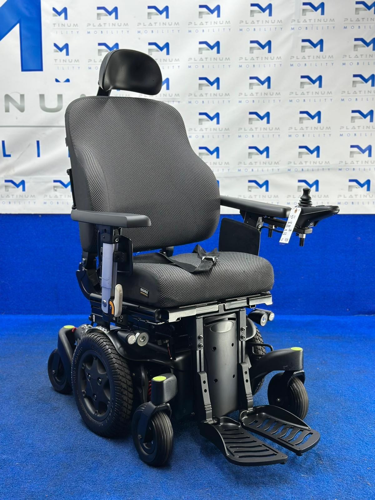 Quickie Q500 M Powerchair – 6mph Riser Electric Wheelchair by Sunrise (1511)
