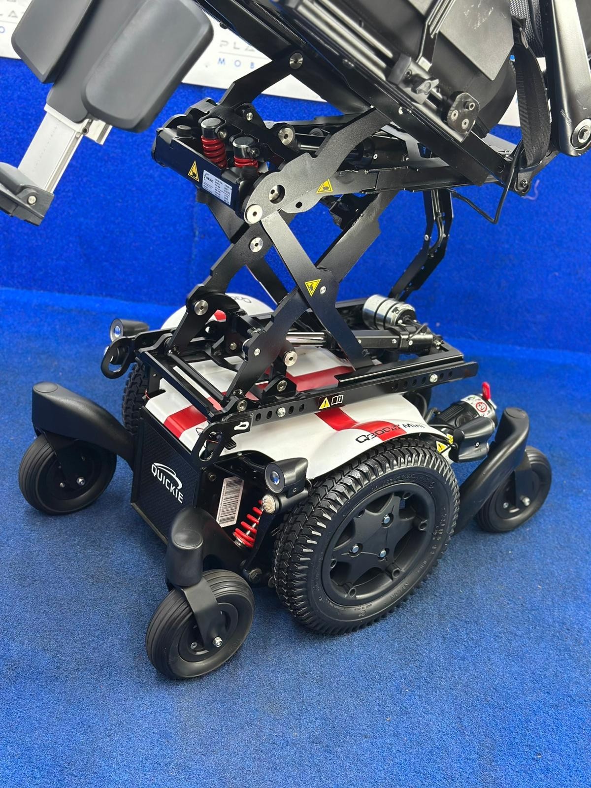 Quickie Q300 Mini Powerchair – 6mph Riser Electric Wheelchair by Sunrise (1485)