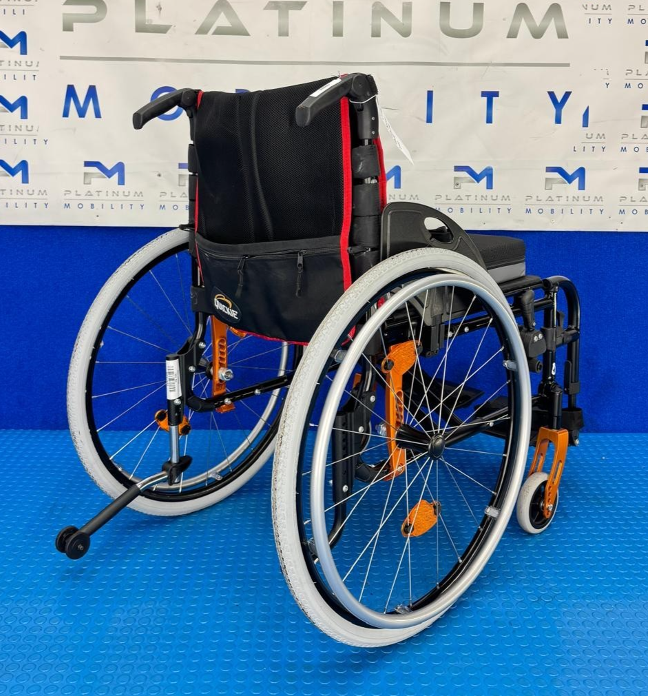 SUNRISE QUICKIE LIFE R 17x17 MANUAL WHEELCHAIR LIGHTWEIGHT ACTIVE 2176