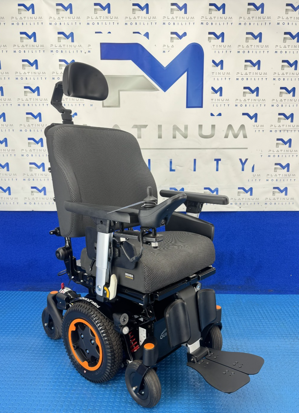 Sunrise Quickie Q300M Powerchair 6 mph Riser, Tilt Electric Wheelchair 2370