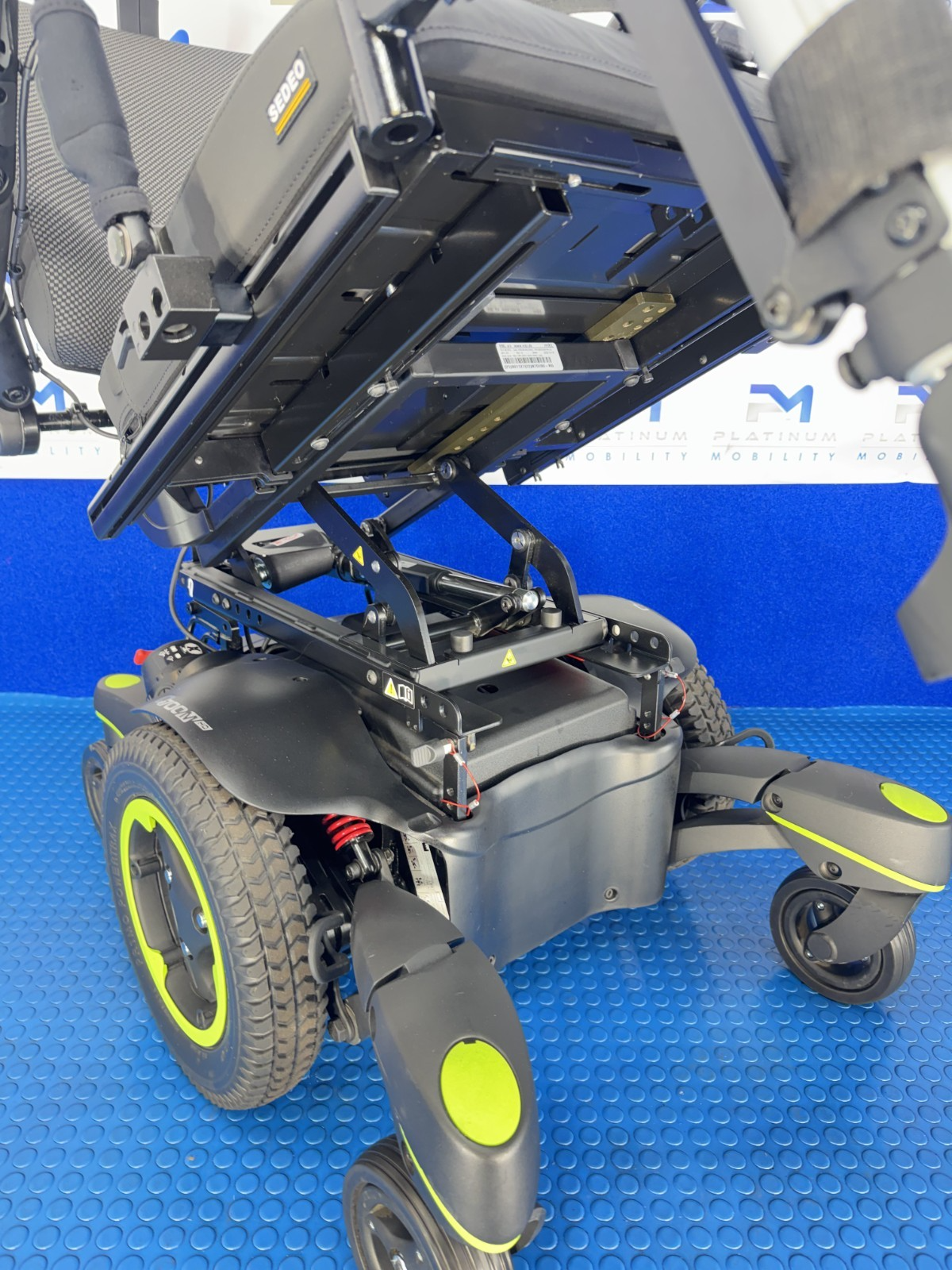 2026 Sunrise Quickie Q700M HD Powerchair Tilt, Solid Tyres, 4mph 4068