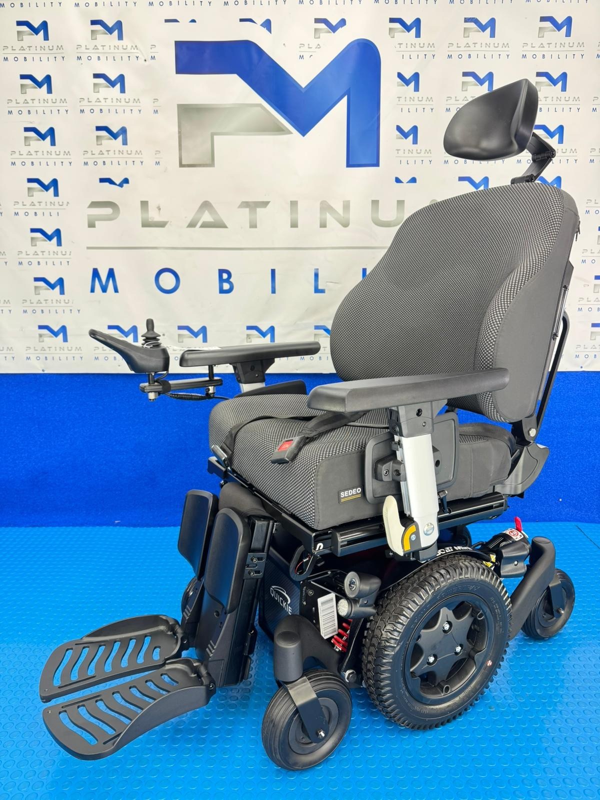 2025 Sunrise Quickie Q300 M Powerchair – 6mph Riser Electric Wheelchair 1996
