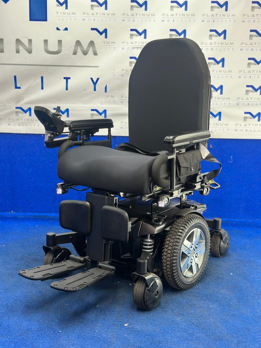 Pride Quantum Q6 Edge 2 – 6mph Electric Power Wheelchair (1220)