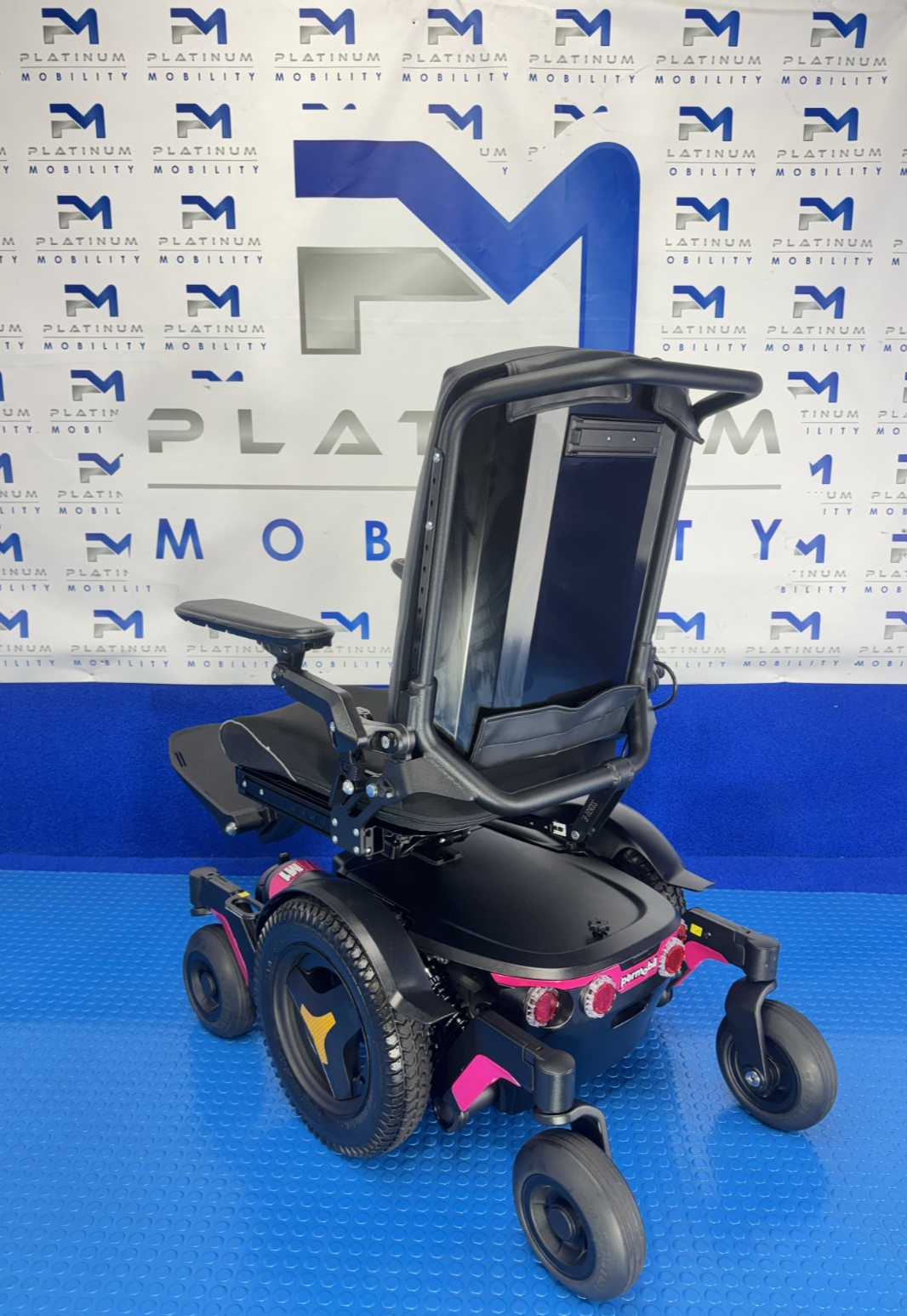 2025 PERMOBIL M1 MWD 4 MPH ELECTRIC WHEELCHAIR POWERCHAIR MOBILITY SCOOTER 2713