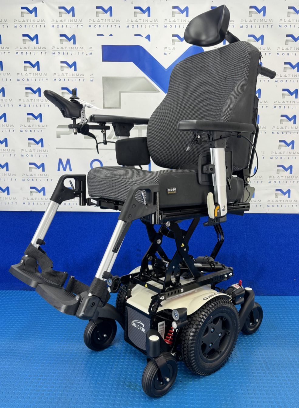 2025 Sunrise Quickie Q300M Powerchair 6 mph Riser, Tilt Electric Wheelchair 2789