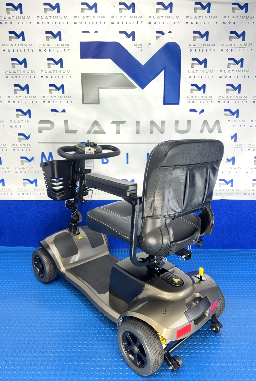 One Rehab Vantage Lightweight Mobility Scooter 4MPH Portable 4043