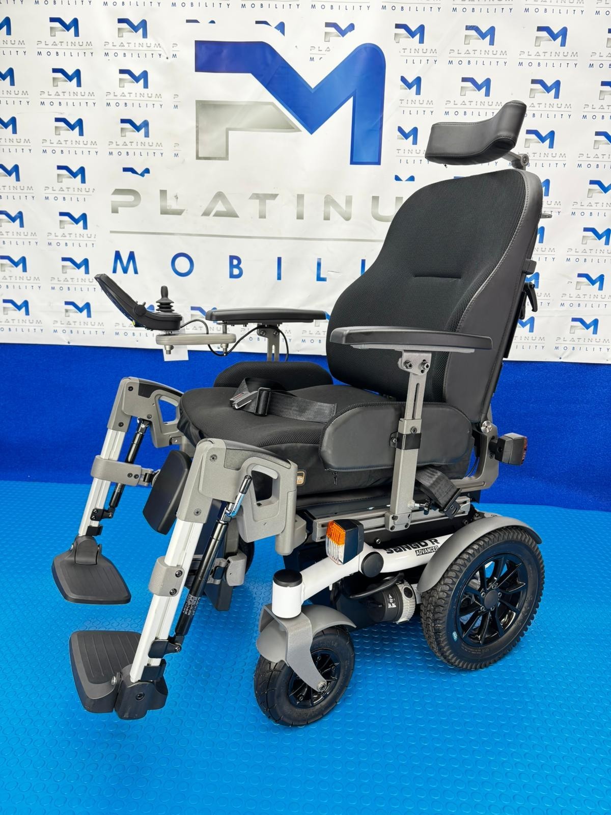 Dietz Sango Advanced R RWD 6mph All Terrain Electric Wheelchair Powerchair 1921