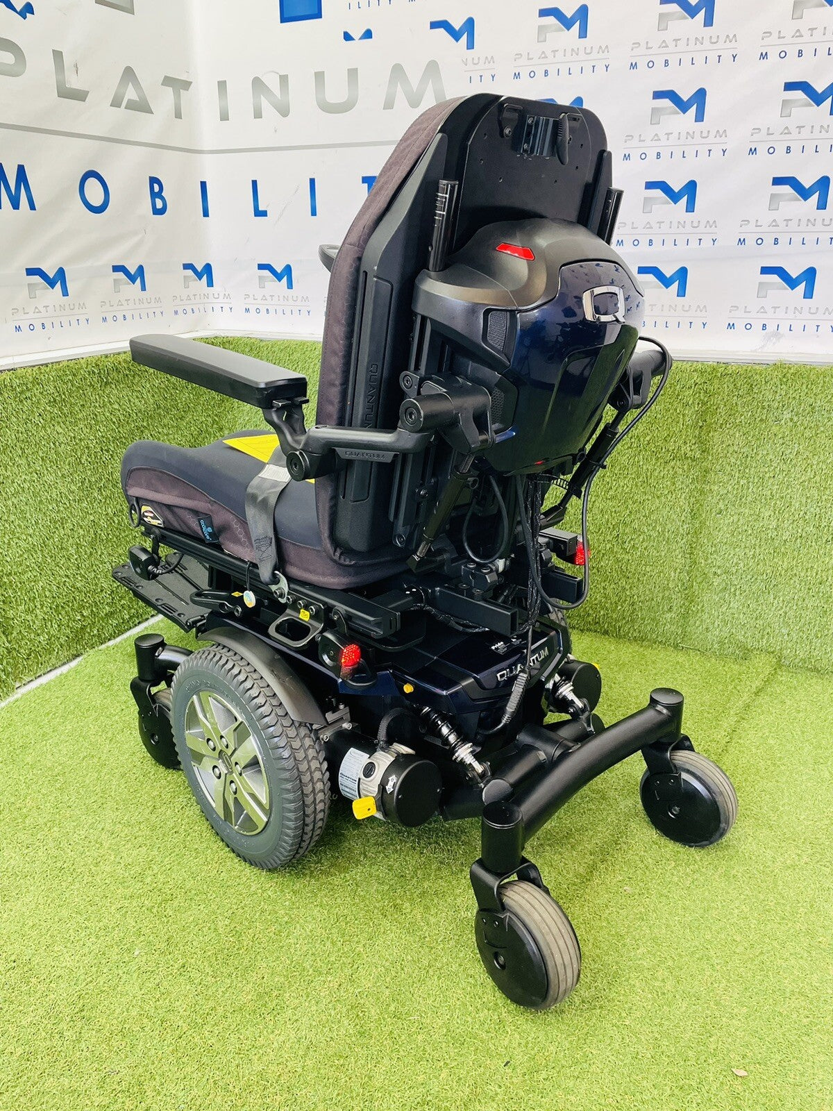 PRIDE QUANTUM EDGE Z 2.0 6 MPH ELECTRIC WHEELCHAIR POWERCHAIR MOBILITY Q6 Q700
