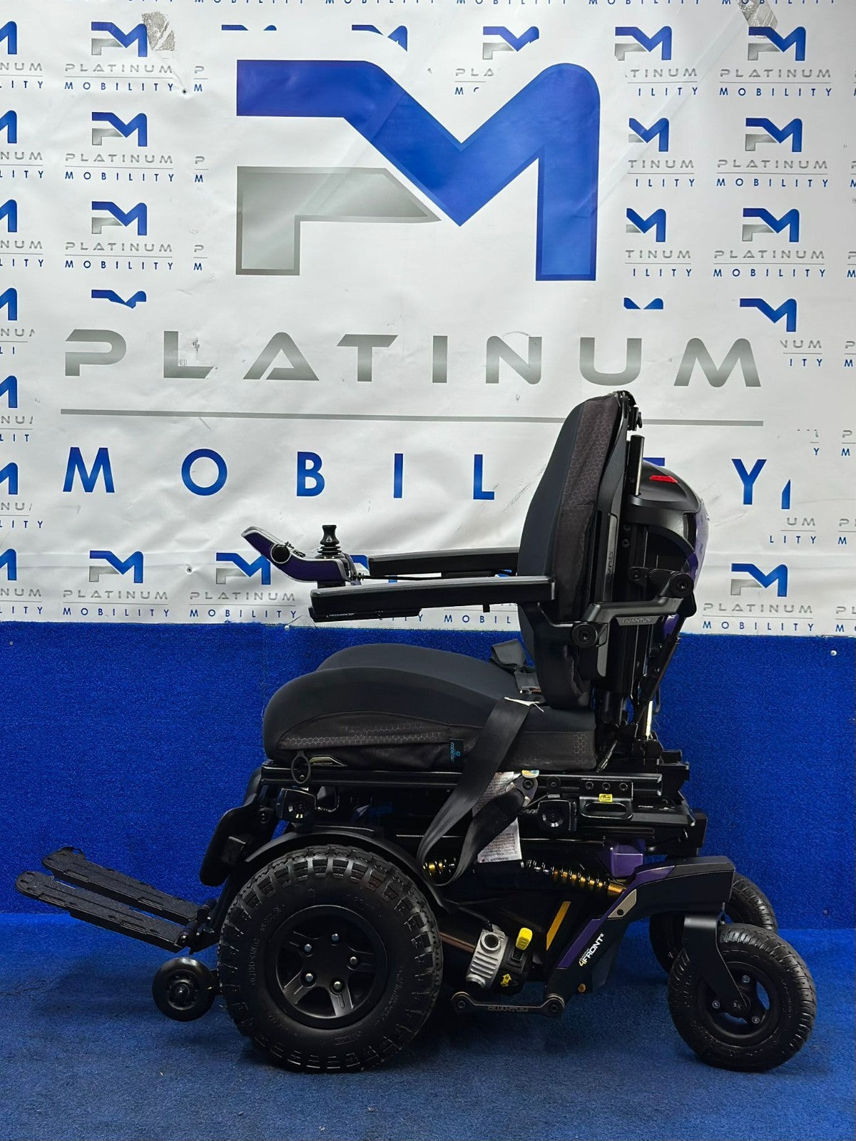 Quantum 4Front 6MPH Powerchair ELECTRIC WHEELCHAIR POWERCHAIR ALL TERRAIN 1625
