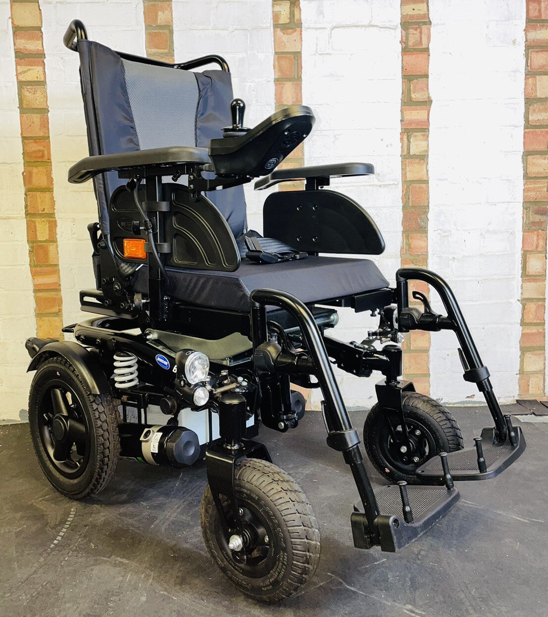 INVACARE BORA Black Edition 4MPH ELECTRIC WHEELCHAIR MOBILITY POWERCHAIR SCOOTER
