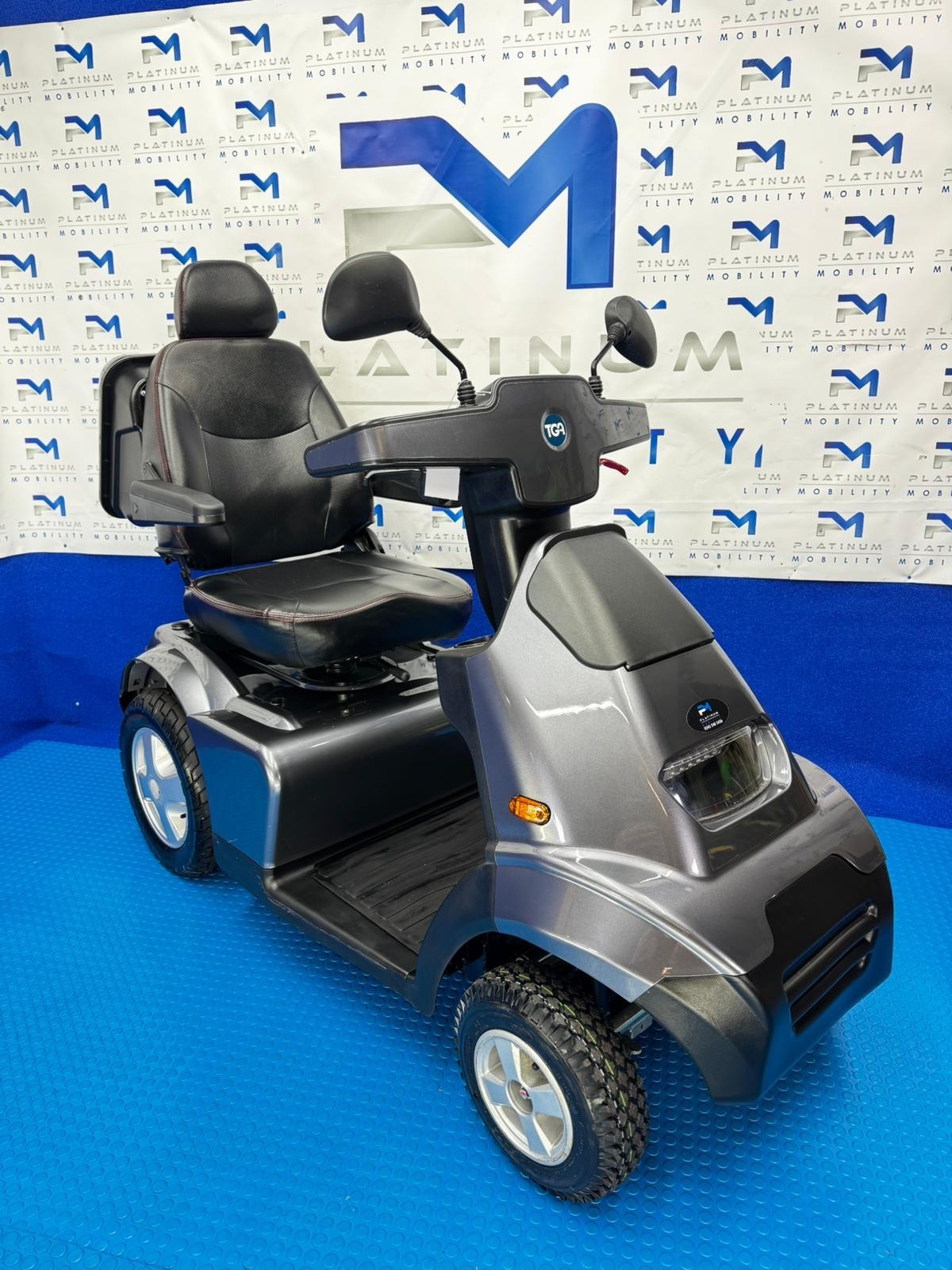 2022 TGA Breeze S4 8MPH All Terrain Mobility Scooter Stunning Condition 1895