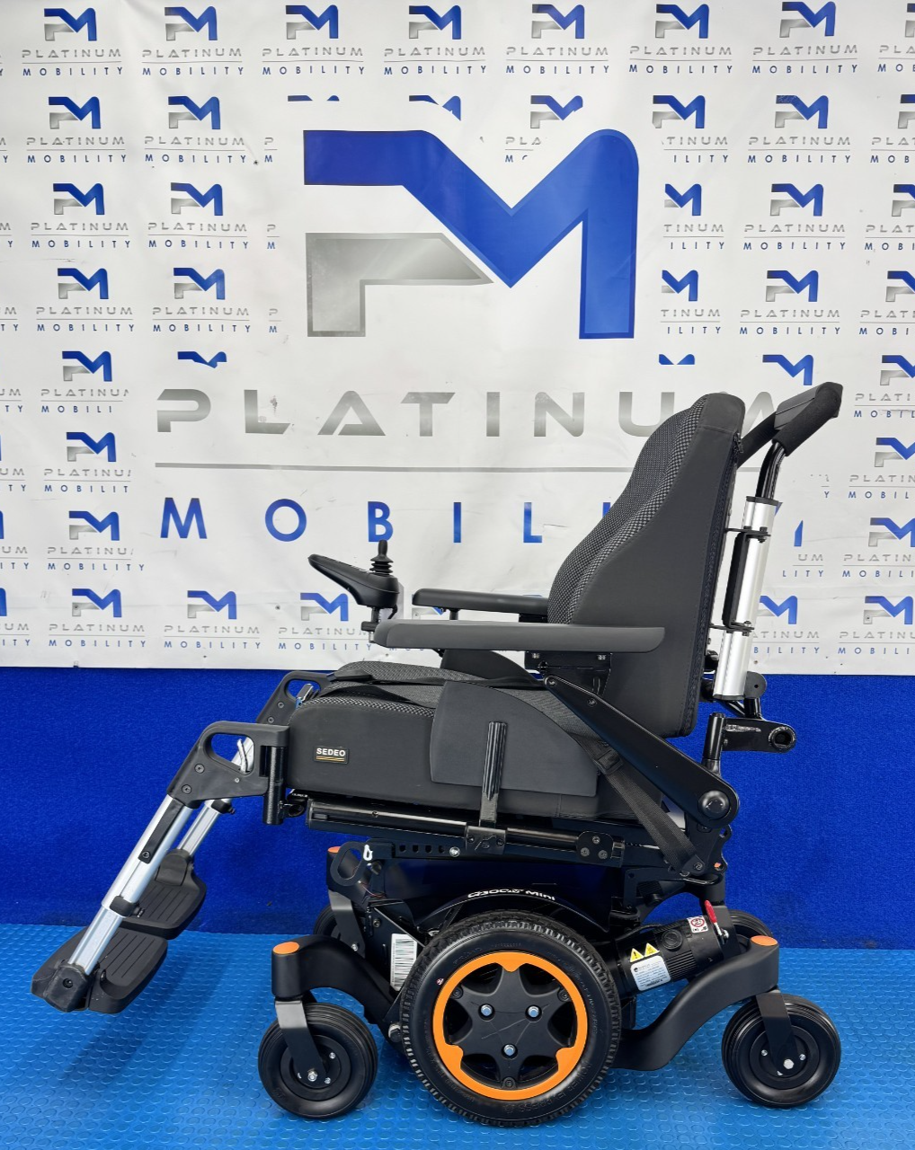 Sunrise Quickie Q300M Mini Powerchair 4 mph Electric Wheelchair 2803