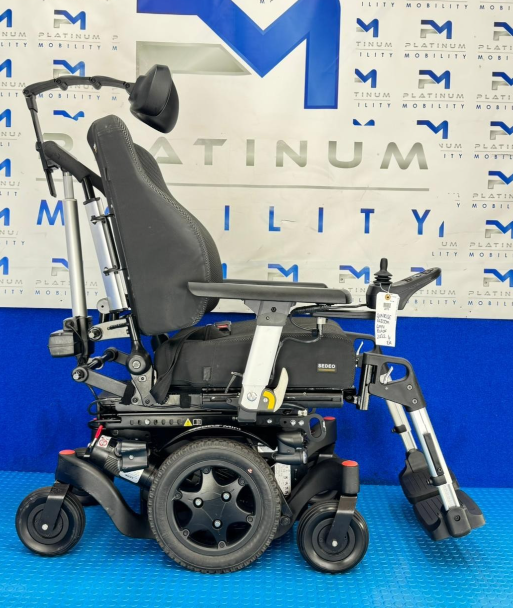 Sunrise Quickie Q300M Mini Powerchair 6 mph Riser Electric Wheelchair 2275