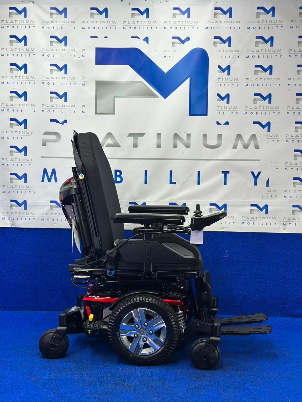 Quantum Q6 Edge 2 Powerchair – 4mph Electric Wheelchair by Pride (1635)
