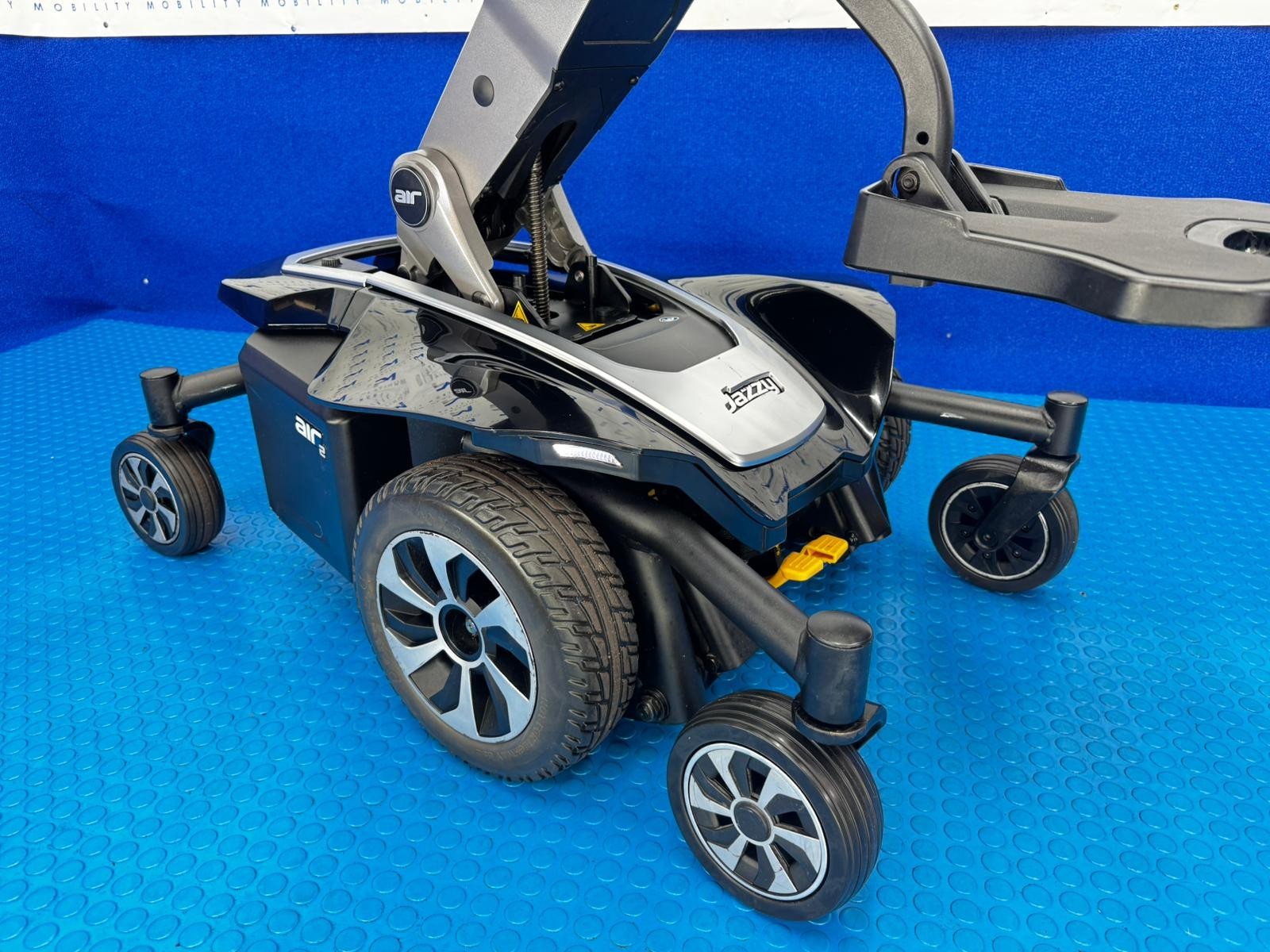 Pride Jazzy Air 2.0 Power Chair Electric Wheelchair with Electric Seat Lift 1839