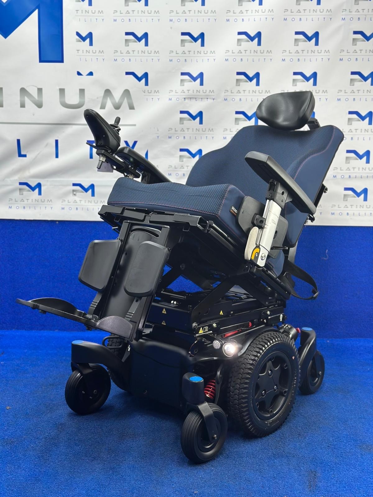 Quickie Q500 M Powerchair – 6mph Riser Electric Wheelchair by Sunrise (1422)