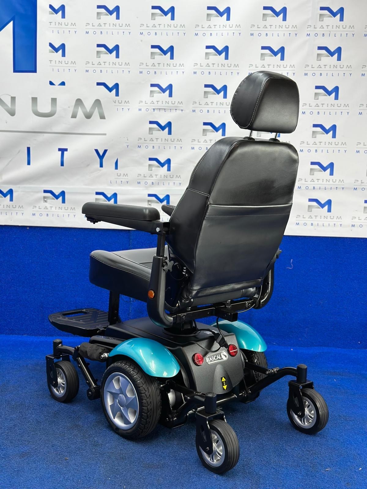 Rascal P327 Mini Powerchair – Riser, 4mph Mid-Wheel Electric Wheelchair (1199)