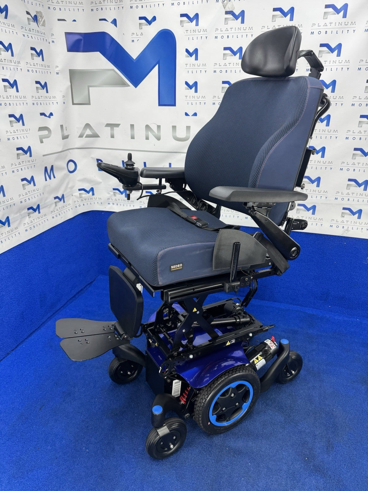 Quickie Q300 M Mini Powerchair 4 mph Riser Electric Wheelchair by Sunrise (1374)