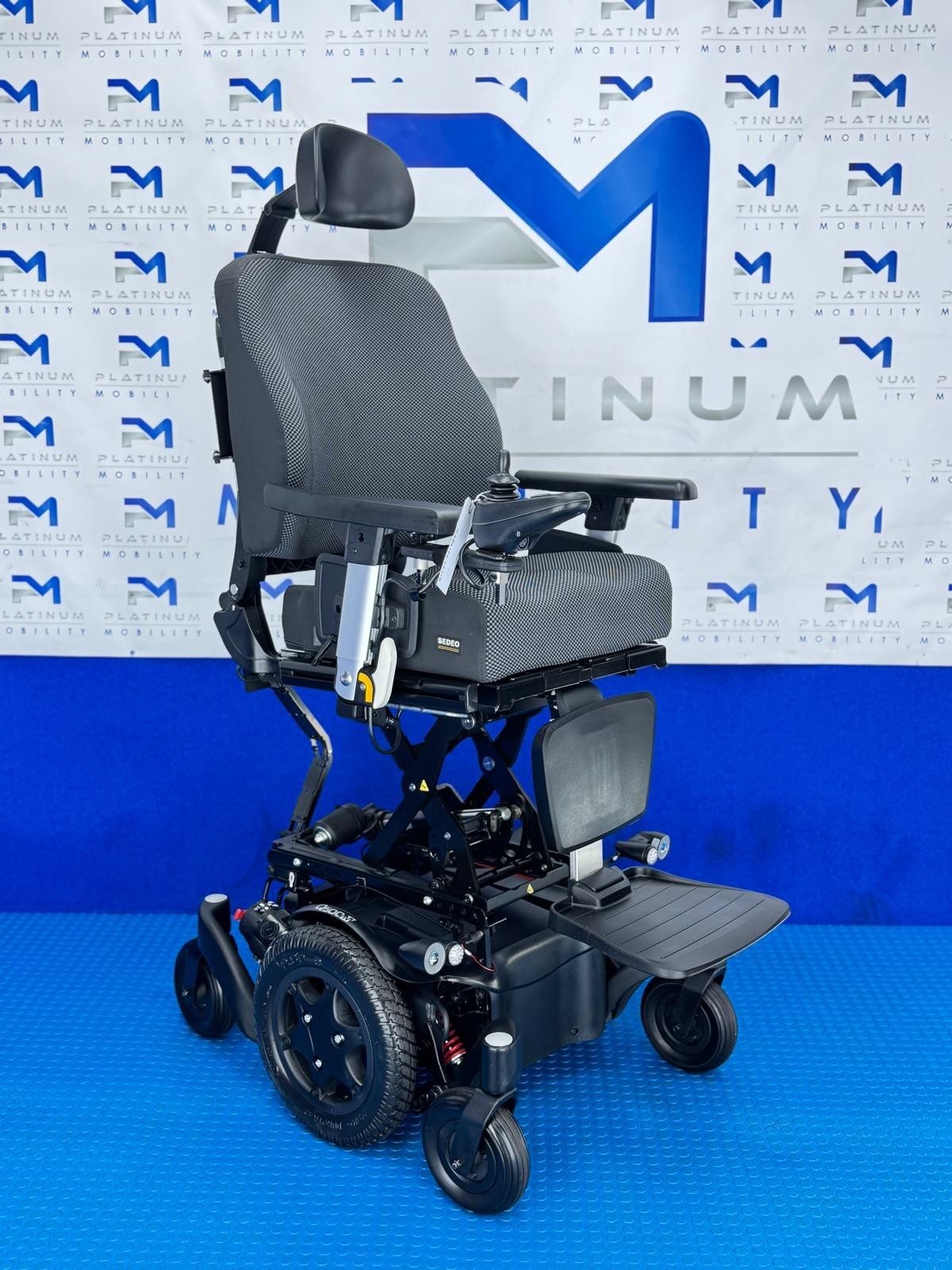 2025 Sunrise Quickie Q500 M Powerchair – 6mph Riser Electric Wheelchair (2236)