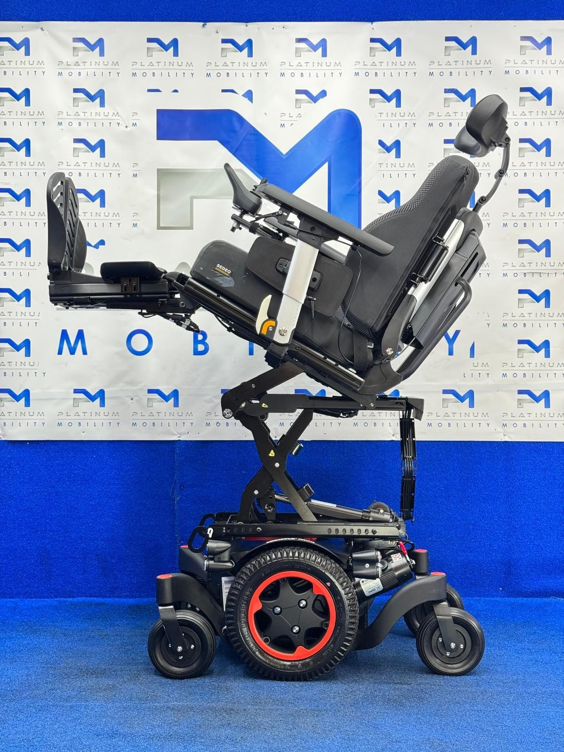 Quickie Q300 M Mini Powerchair 4 mph Riser Electric Wheelchair by Sunrise (1811)