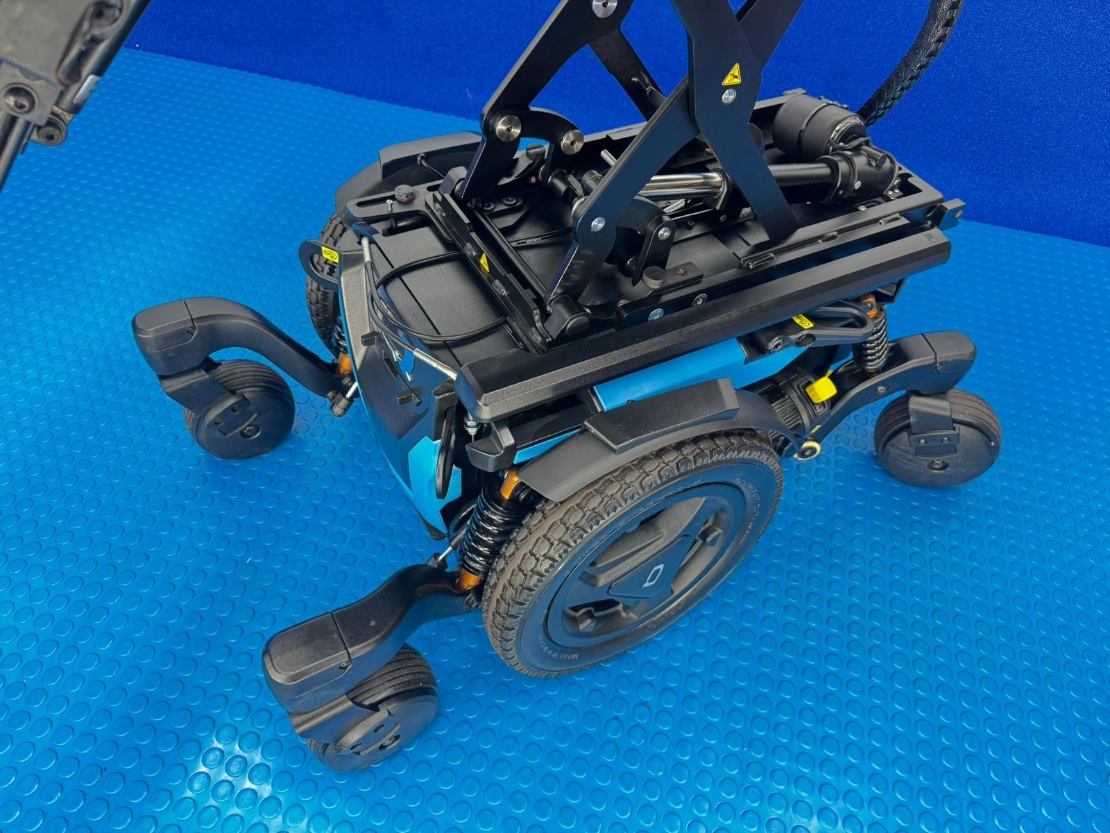 Quantum Edge 3 Stretto Powerchair – 4mph Narrow Electric Wheelchair (1837)