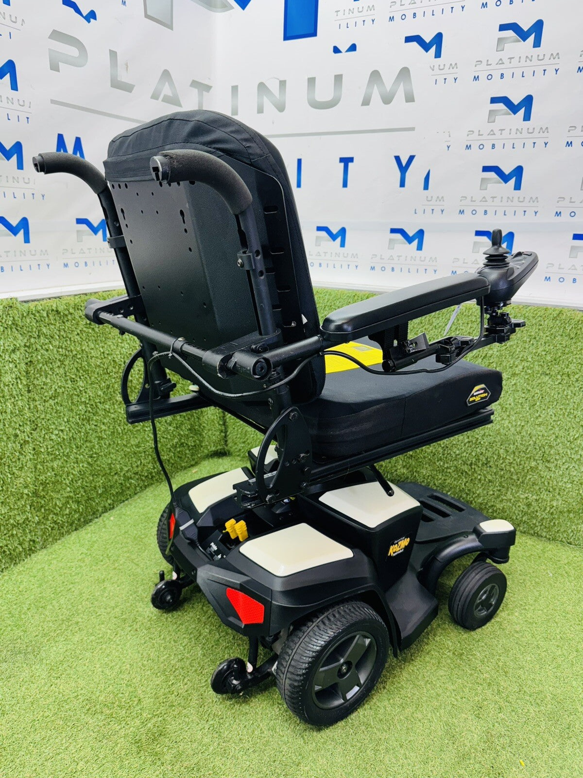 QUANTUM KOZMO PORTABLE GO CHAIR ELECTRIC WHEELCHAIR MOBILITY POWERCHAIR 4MPH