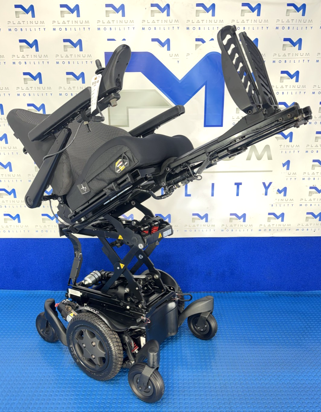 Sunrise Quickie Q500M Powerchair 4mph Electric Riser, Tilt Legs Wheelchair 4084