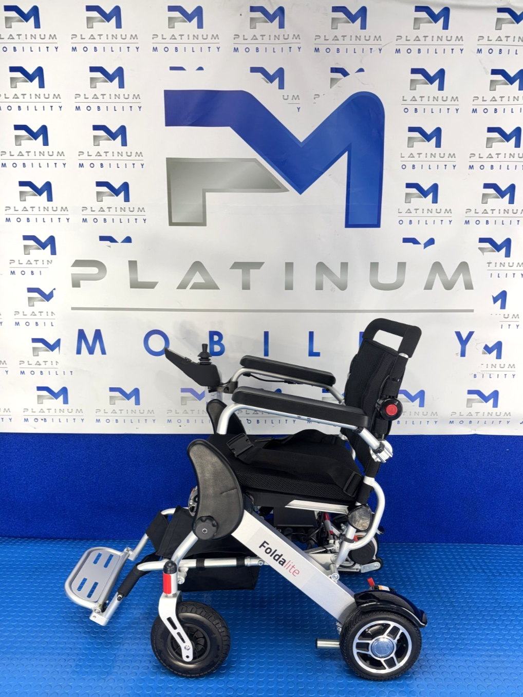 Motion Foldalite Folding Wheelchair 4Mph New Open Box 2722