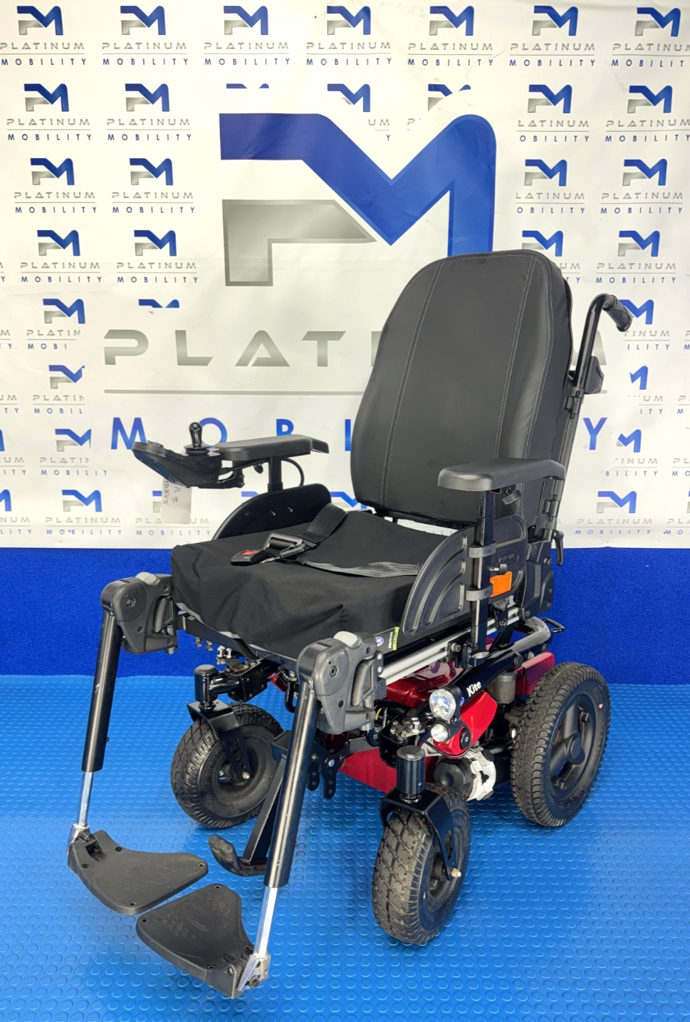 Invacare Kite 6mph Electric Powerchair Wheelchair New Batteries Ref 2866