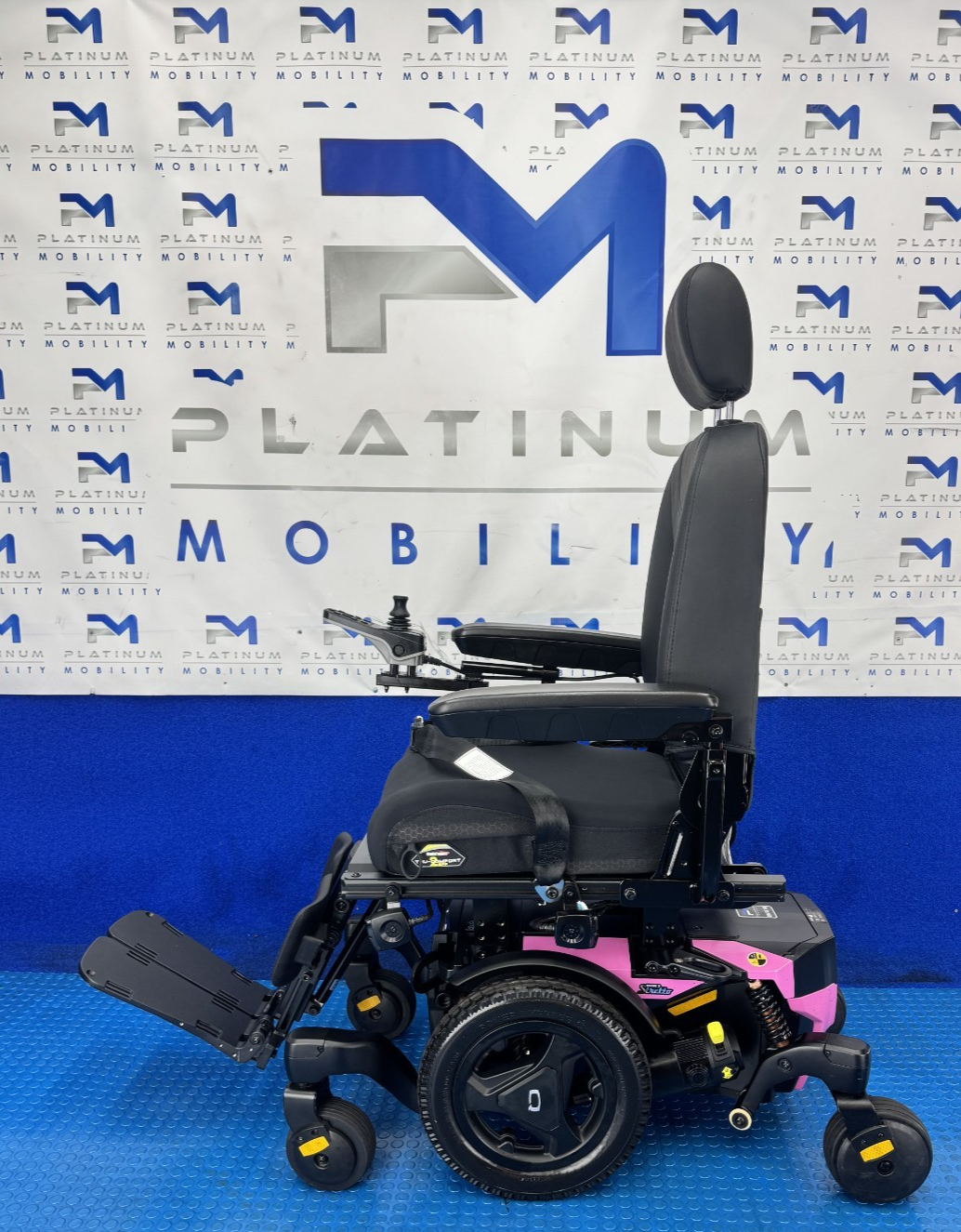 Quantum Edge 3 Stretto Powerchair – 6mph Electric Wheelchair 2556