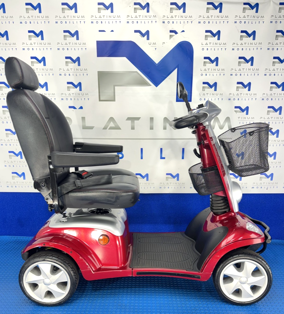 Kymco Maxi 4 Wheeled Mobility Scooter New Batteries, Solid Tyres, 8mph 4070