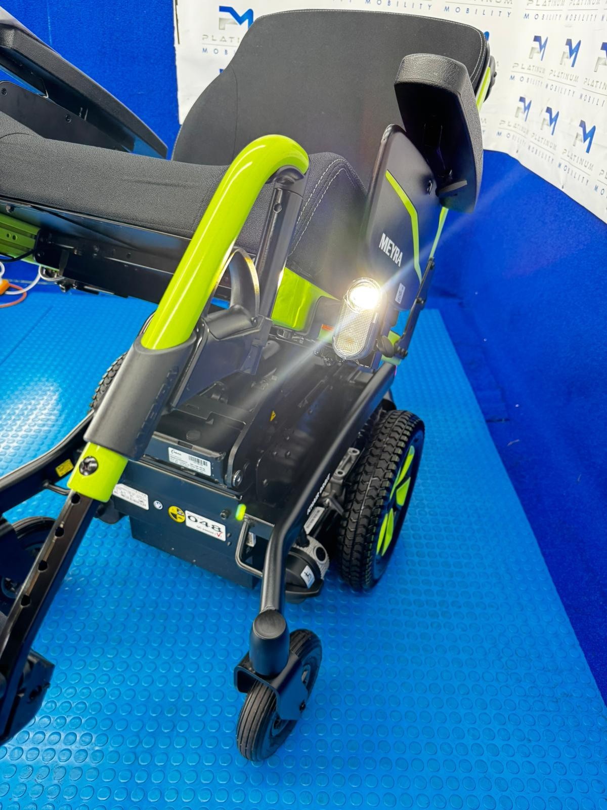 Meyra iChair Orbit Electric Lift Tilt Powerchair Rehab Ex Demo 1952