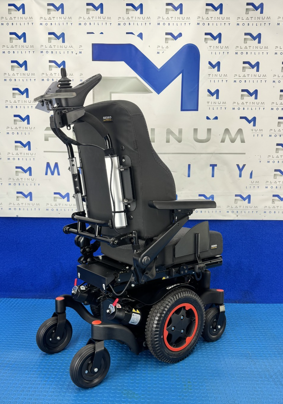 Sunrise Quickie Q300M Mini Powerchair 4 mph Riser, Tilt Electric Wheelchair 2807