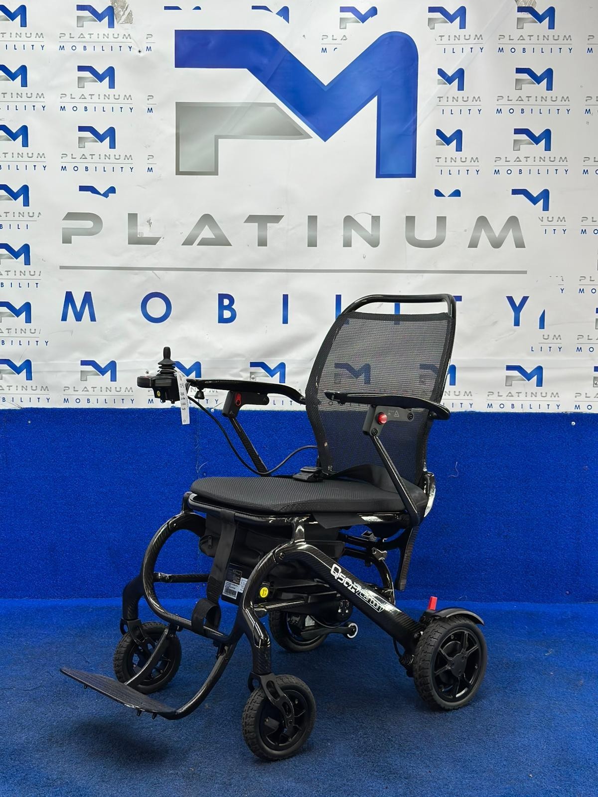 QUICKIE Q50 R LIGHTWEIGHT CARBON FIBRE ELECTRIC POWERCHAIR SCOOTER FOLDING 4MPH